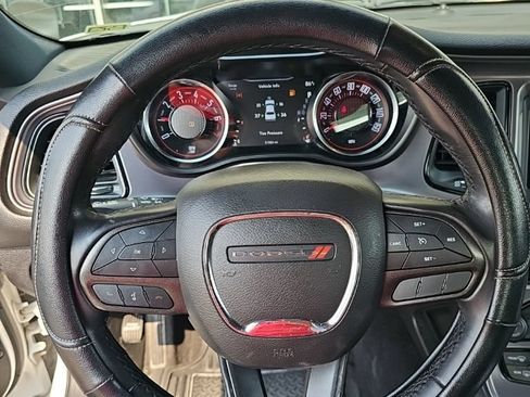 Used 2023 Dodge Challenger SXT RWD image 9