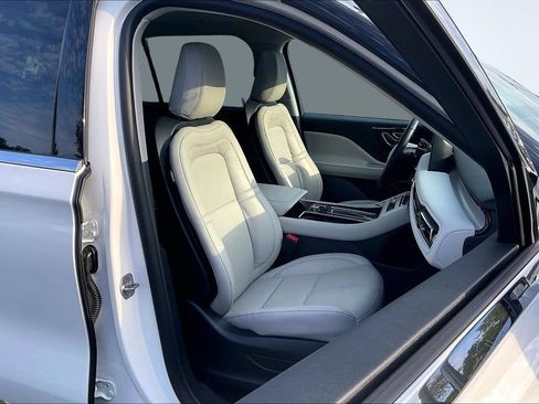 Used 2026 Lincoln Aviator Reserve RWD image 30