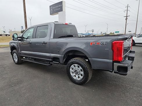 Used 2024 Ford F250 XLT w/ FX4 Off-Road Package image 4