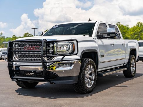 Used 2018 GMC Sierra 1500 SLT w/ Texas SLT Premium Package AWD/4WD image 3
