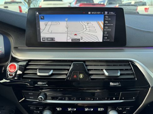 Used 2020 BMW M5 image 32