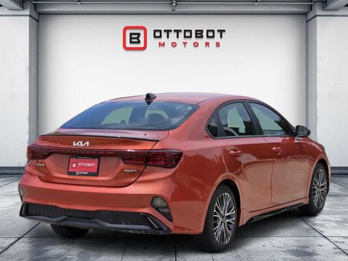 Used 2023 Kia Forte GT-Line w/ GT-Line Technology Package FWD image 4