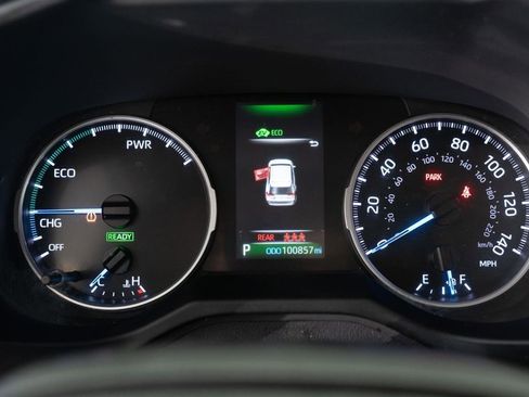 Used 2022 Toyota RAV4 LE AWD/4WD image 13