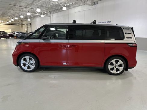 New 2025 Volkswagen ID. Buzz Pro S Plus image 5