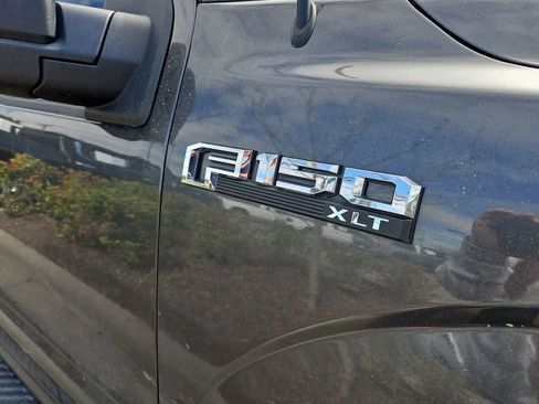 Used 2019 Ford F150 XLT w/ Equipment Group 302A Luxury image 9