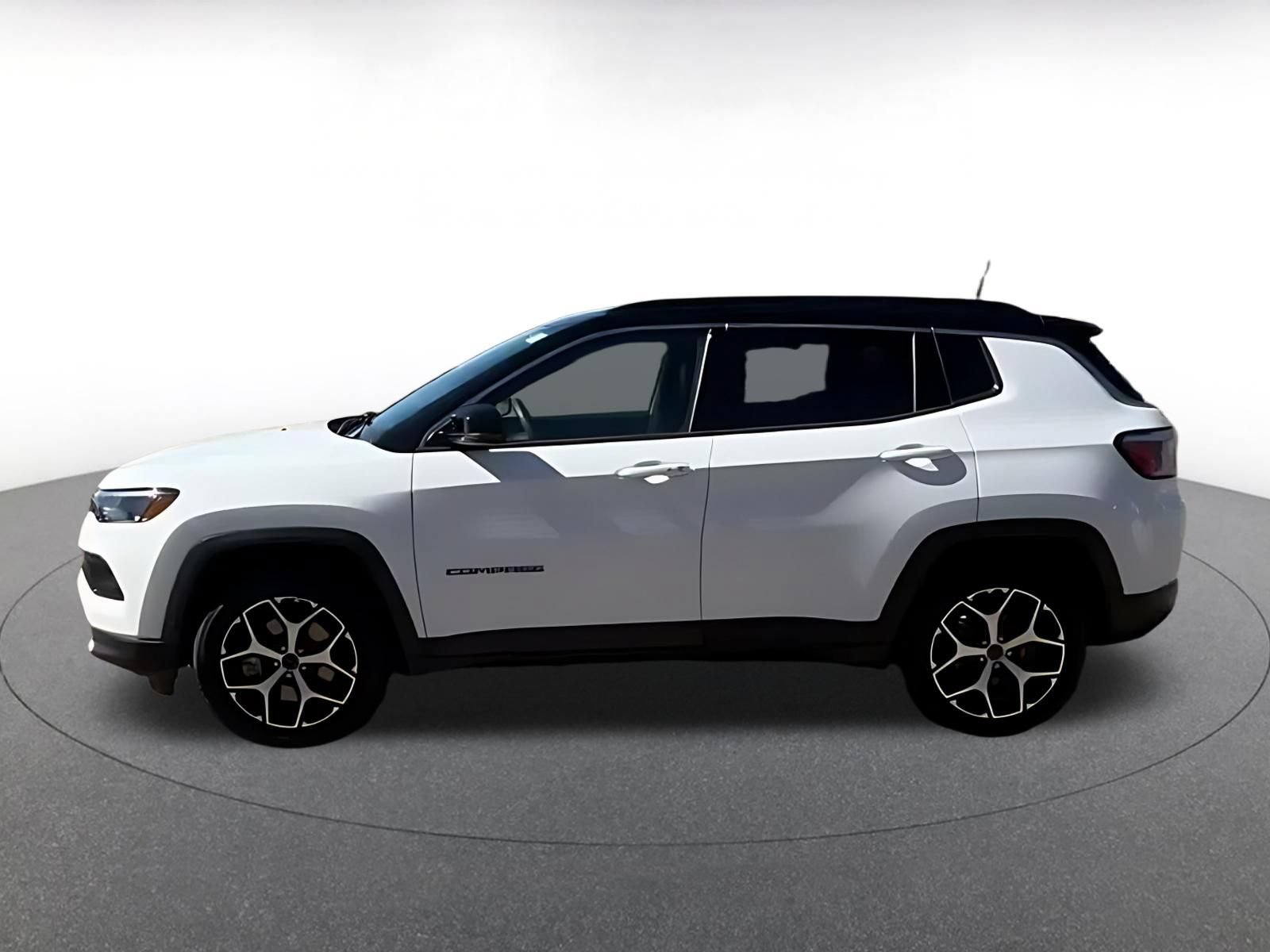 Used 2025 Jeep Compass Limited AWD/4WD image 8