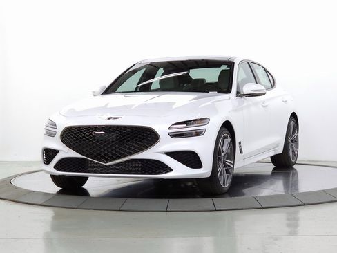 Used 2025 Genesis G70 3.3T Advanced image 3