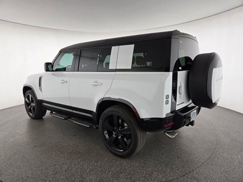 New 2026 Land Rover Defender 110 V8 AWD/4WD image 16