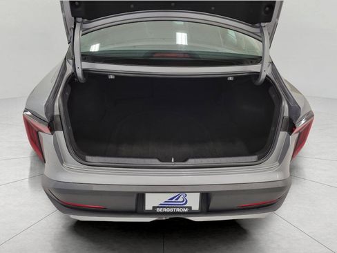 Used 2025 Kia K4 FWD image 15