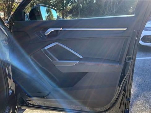 Used 2025 Audi Q3 2.0T Premium Plus w/ Premium Plus Package image 22