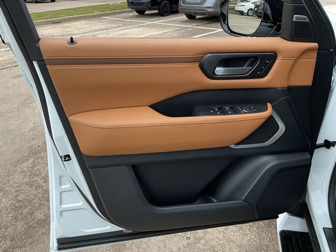 New 2026 Nissan Armada Platinum Reserve image 15