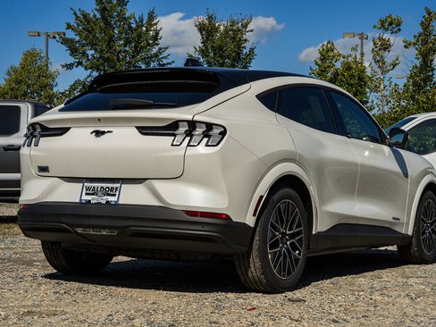 New 2025 Ford Mustang Mach-E Premium image 4