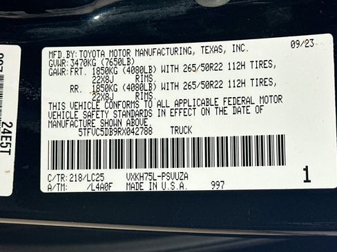 Used 2024 Toyota Tundra Capstone AWD/4WD image 42
