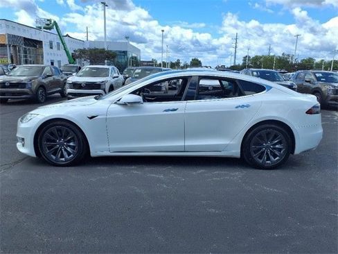 Used 2017 Tesla Model S 60D image 3