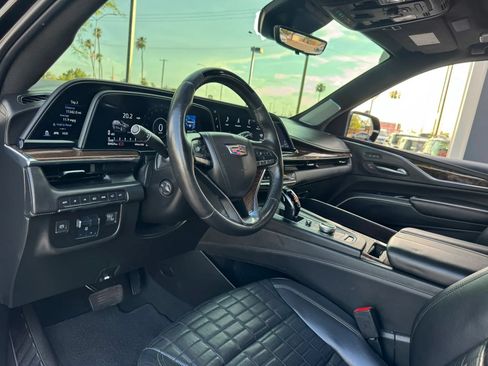 Used 2021 Cadillac Escalade Sport Platinum AWD/4WD image 18