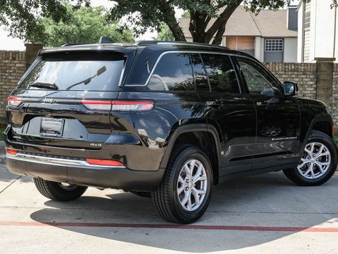 Used 2022 Jeep Grand Cherokee Limited AWD/4WD image 16