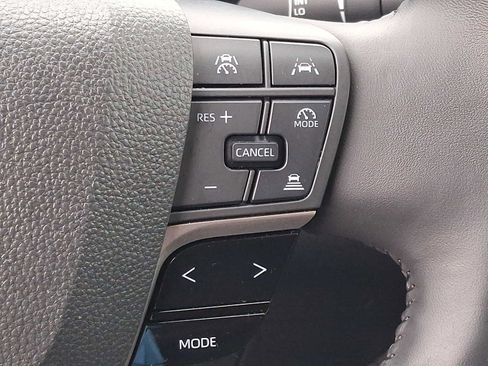 Used 2025 Toyota Camry LE w/ Convenience Package image 23