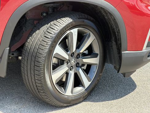 Used 2023 Honda Pilot Touring image 5
