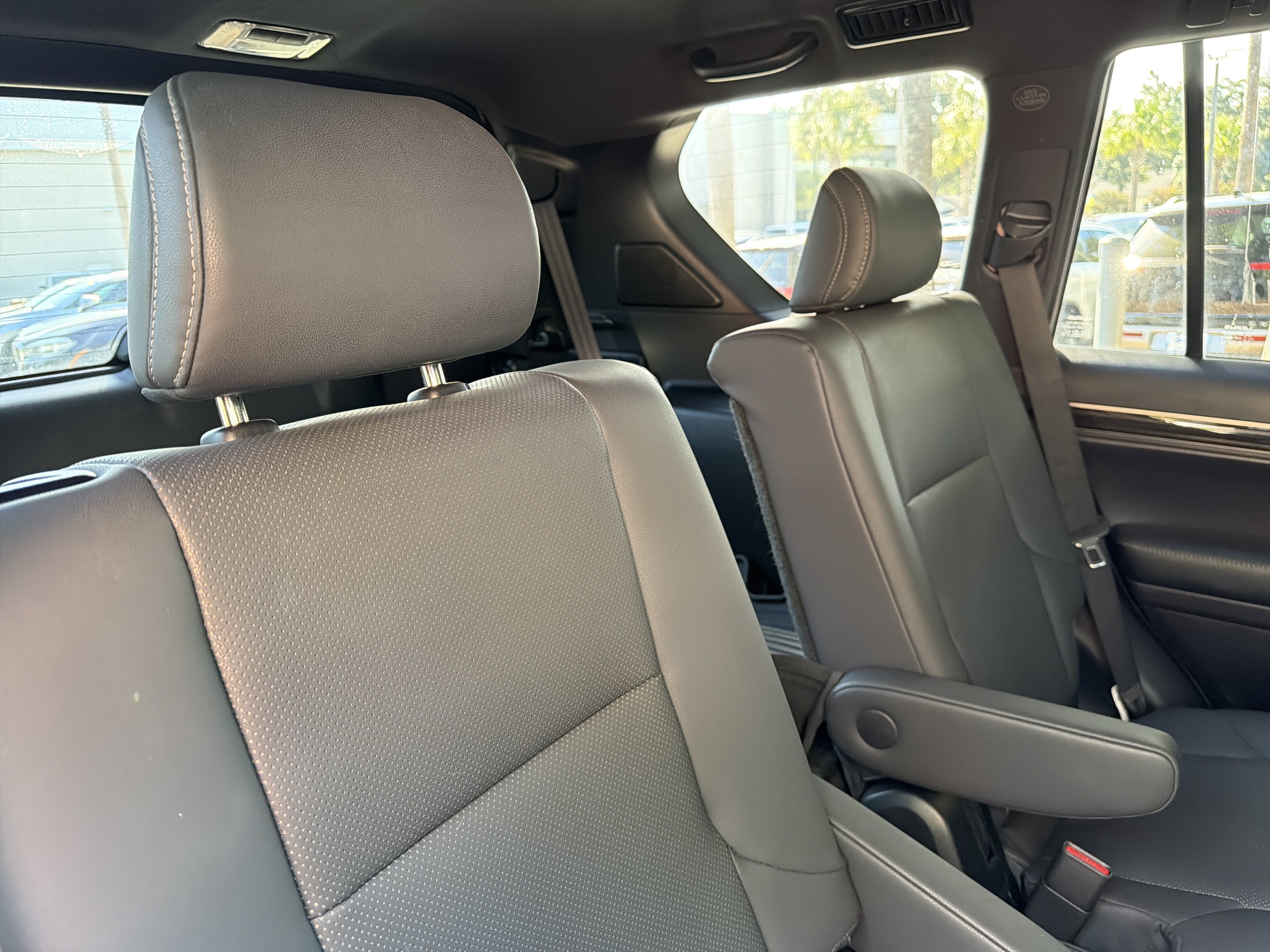 Used 2022 Lexus GX 460 Premium w/ Accessory Package AWD/4WD image 40