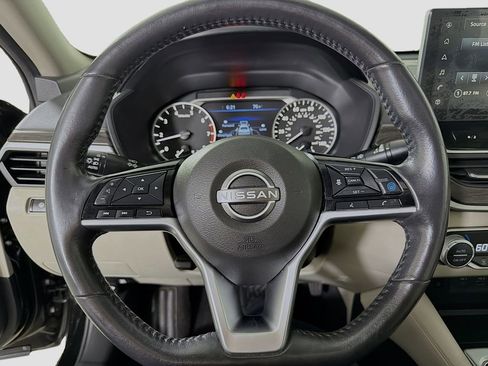 Used 2023 Nissan Altima 2.5 SL FWD image 14
