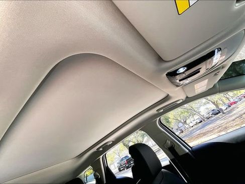 Used 2025 Kia Sportage SX Prestige image 24