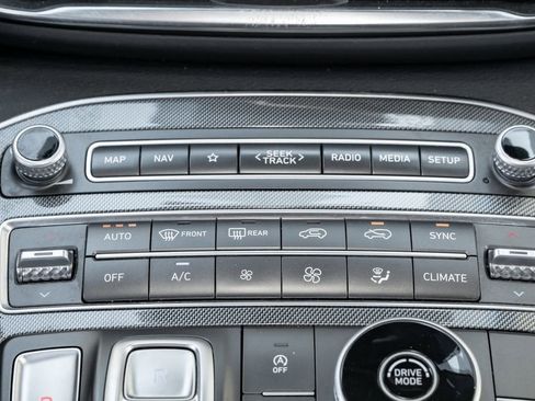 Used 2023 Hyundai Santa Fe SEL FWD image 28