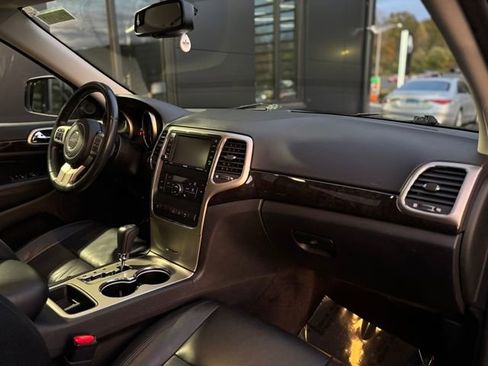 Used 2012 Jeep Grand Cherokee Laredo image 72