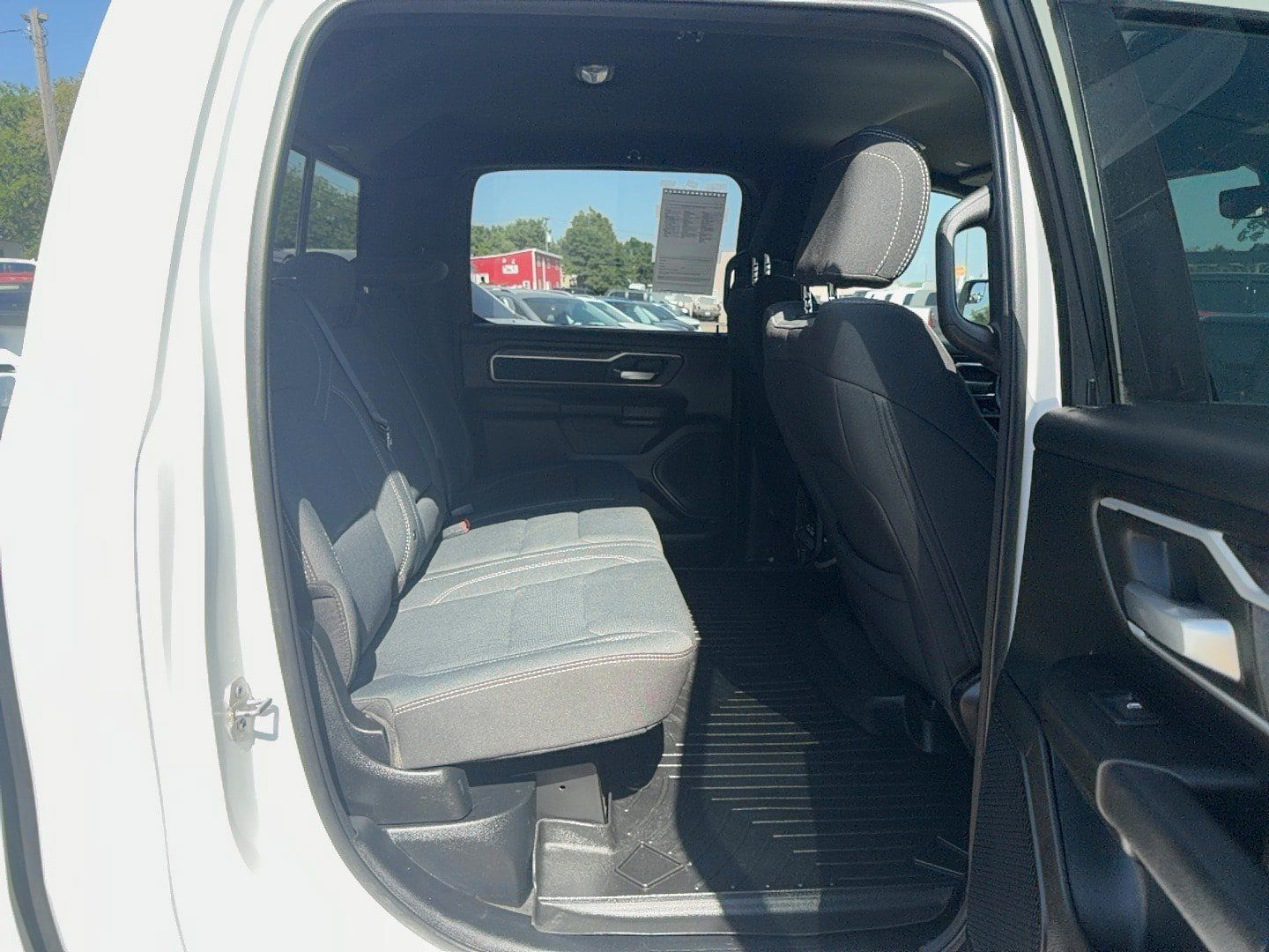 Used 2022 RAM 1500 Big Horn AWD/4WD image 24
