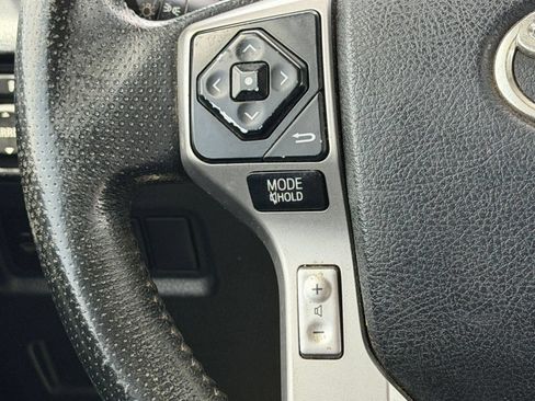 Used 2014 Toyota 4Runner SR5 AWD/4WD image 15