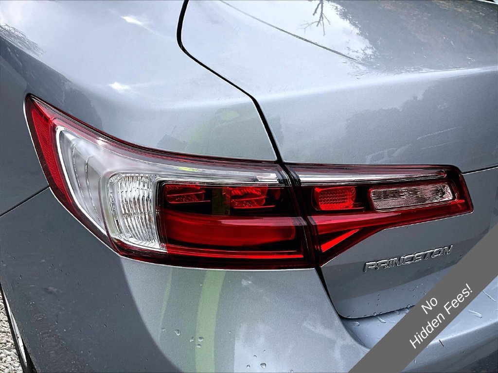Used 2017 Acura ILX FWD image 21
