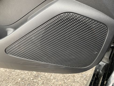 Used 2022 Toyota Corolla SE w/ SE Premium Package image 30