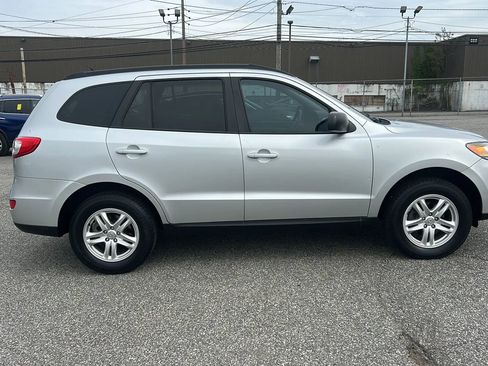 Used 2012 Hyundai Santa Fe GLS FWD image 6