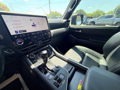 Used 2025 Lexus GX 550 w/ Accessory Package (Z1) AWD/4WD image 29