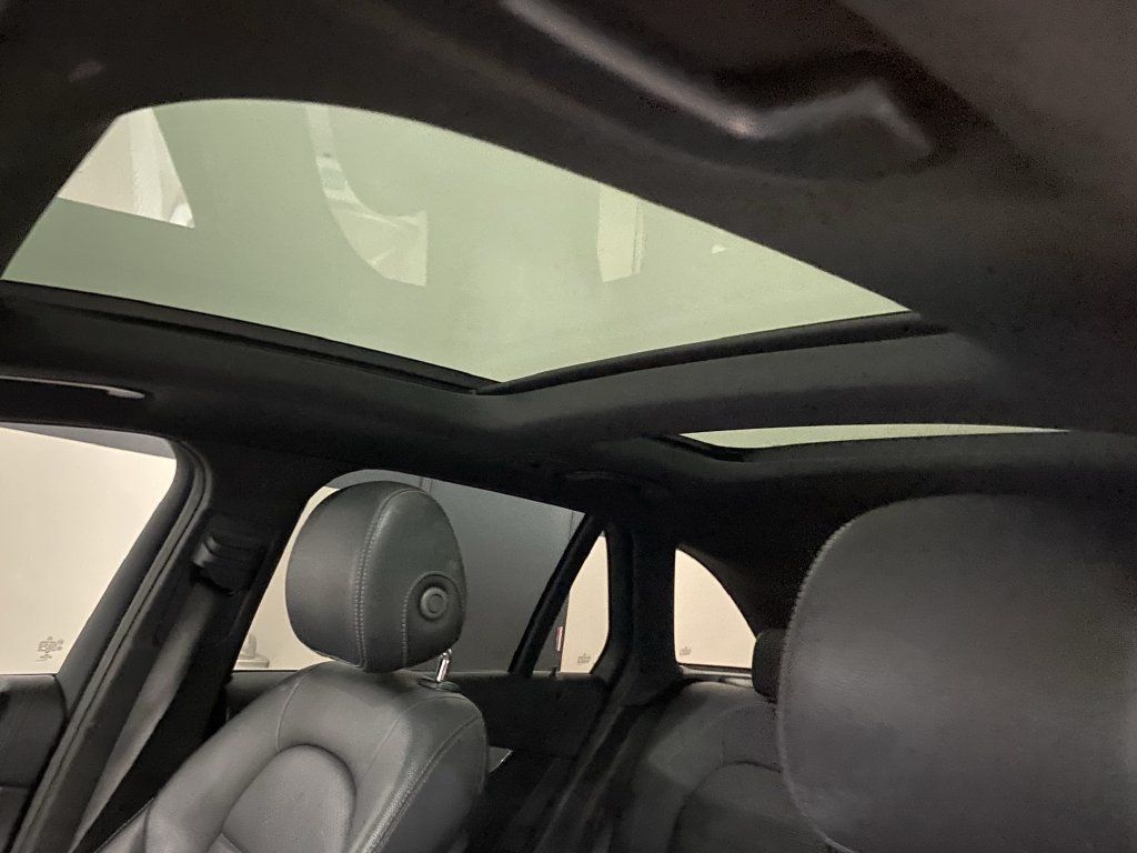 Used 2019 Mercedes-Benz GLC 300 image 14