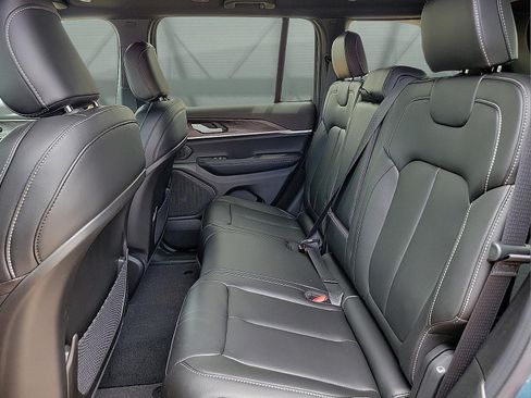 New 2026 Jeep Grand Cherokee Limited w/ MOPAR Finishing Package RWD image 8