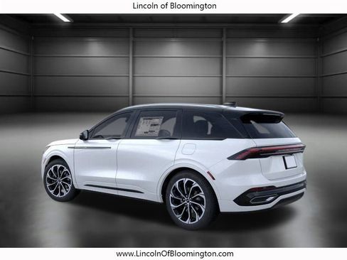 New 2026 Lincoln Nautilus Reserve image 6