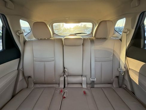 Used 2014 Nissan Rogue SL w/ SL Premium Package image 28