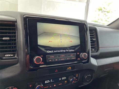Used 2022 Nissan Frontier PRO-4X image 25