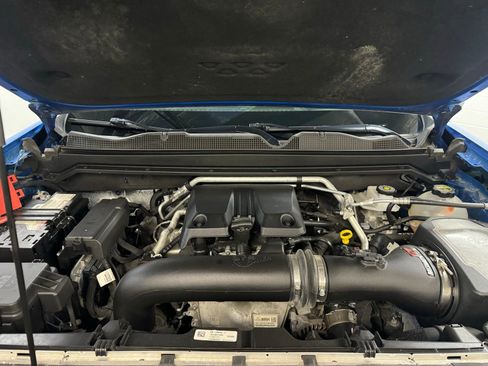 Used 2024 Chevrolet Colorado ZR2 w/ Technology Package AWD/4WD image 11