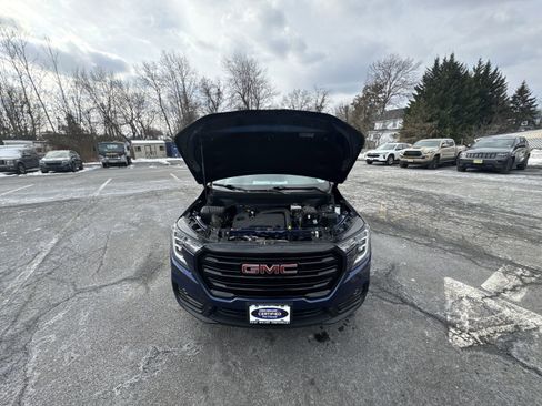 Used 2023 GMC Terrain SLE w/ Driver Convenience Package image 31