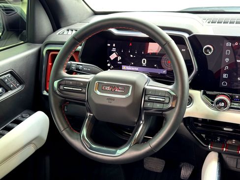 Used 2024 GMC Canyon AT4X image 23