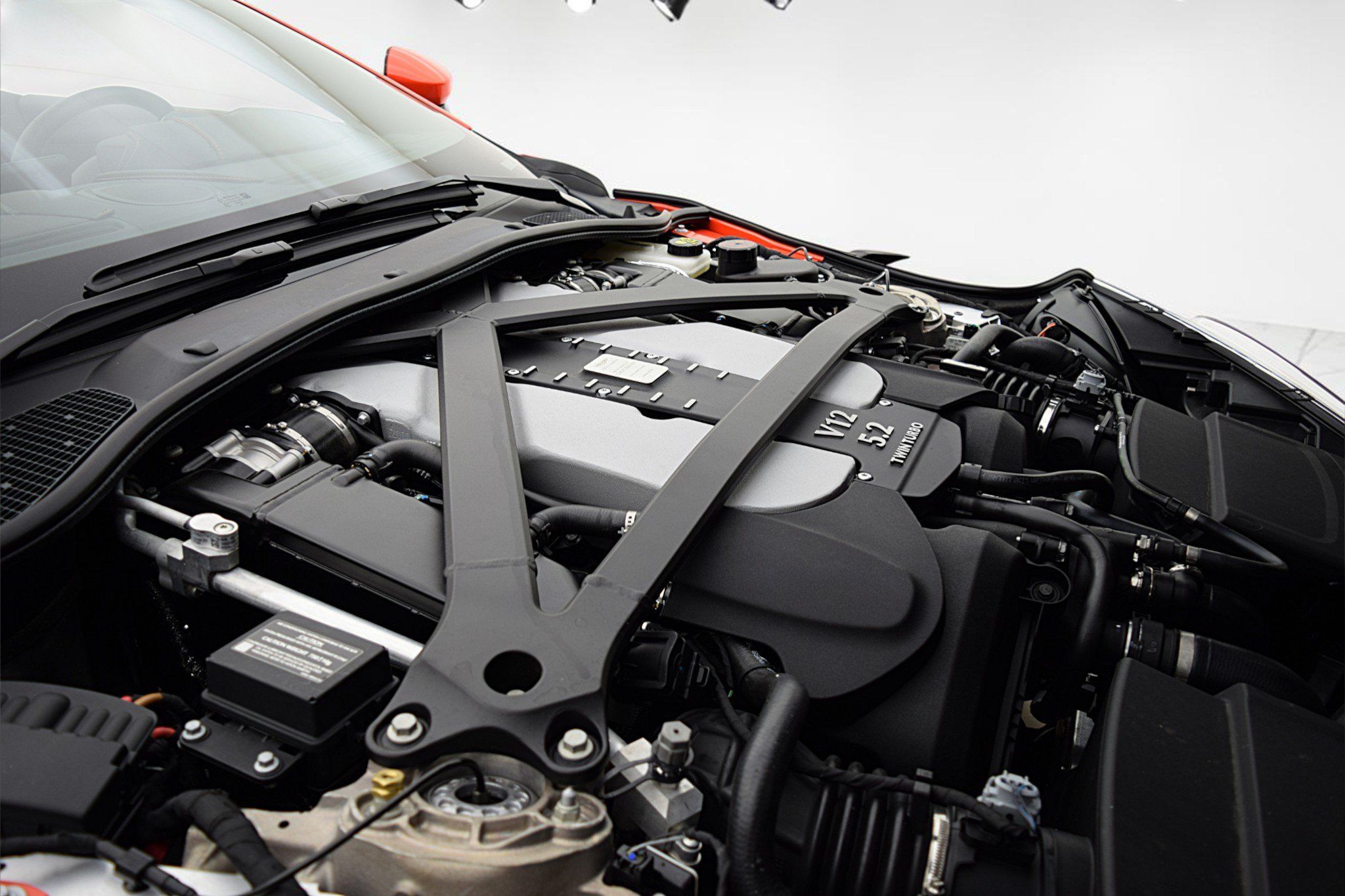 Used 2023 Aston Martin DBS Superleggera Volante RWD image 32
