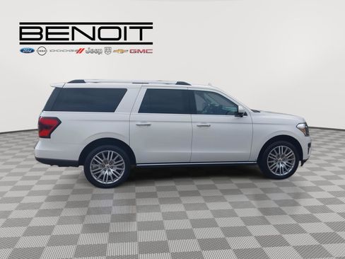 Used 2023 Ford Expedition Max Limited image 4