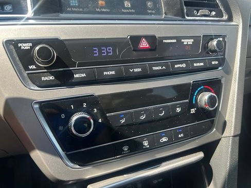 Used 2016 Hyundai Sonata SE FWD image 22