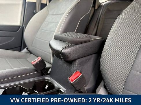Certified 2022 Volkswagen Taos SE FWD image 33