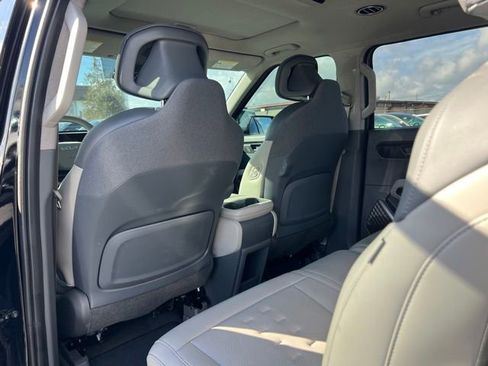 Certified 2026 Kia EV9 Wind image 11