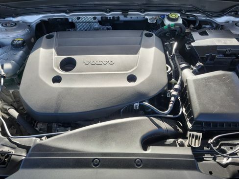 Certified 2023 Volvo XC40 B5 Plus w/ Protection Package Premier image 26