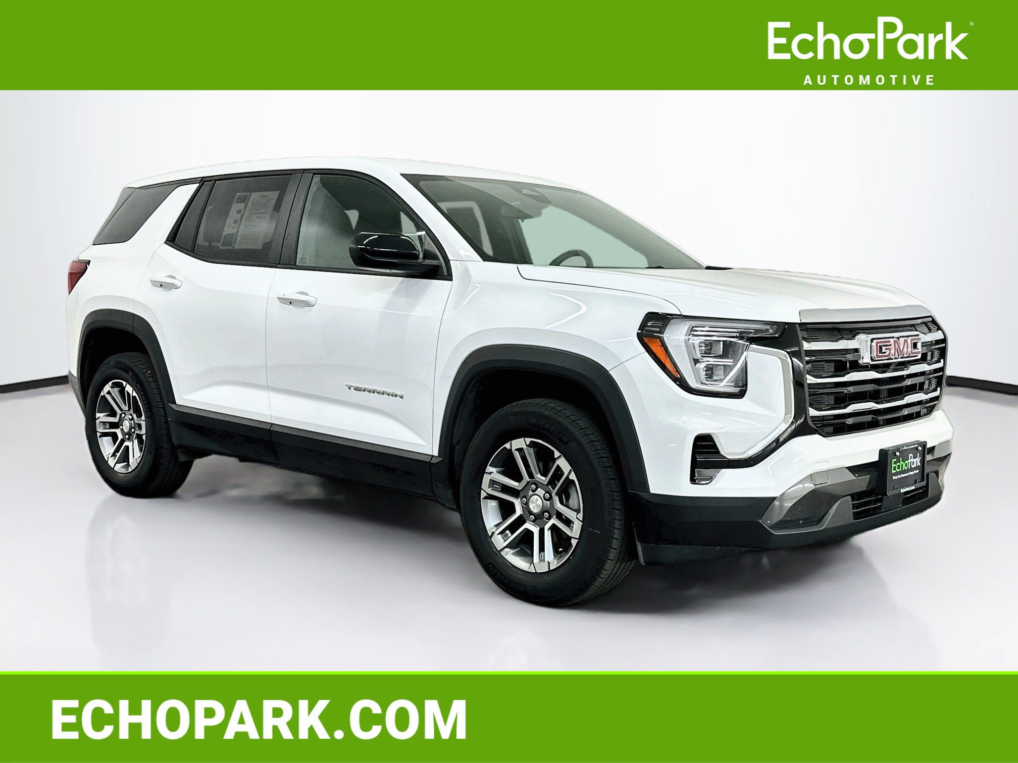 Used 2025 GMC Terrain Elevation AWD/4WD image 1