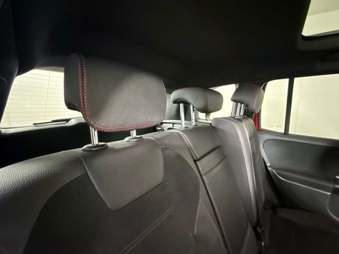 Used 2022 Mercedes-Benz GLB 250 image 27