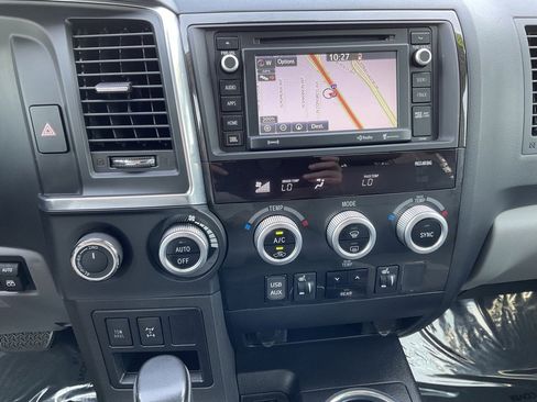 Used 2019 Toyota Sequoia Limited w/ Safety & Convenience Package image 16